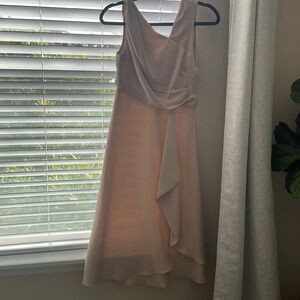 Silk rose gold/nude dress perfect for any occasion.